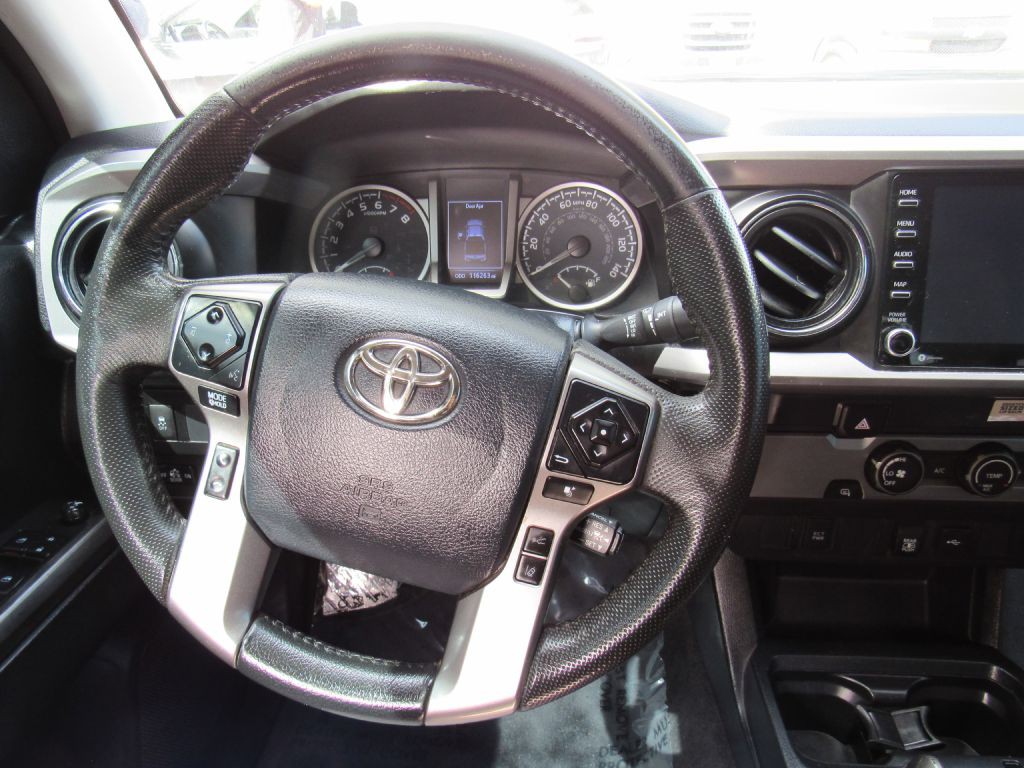 2020 Toyota Tacoma Image 20