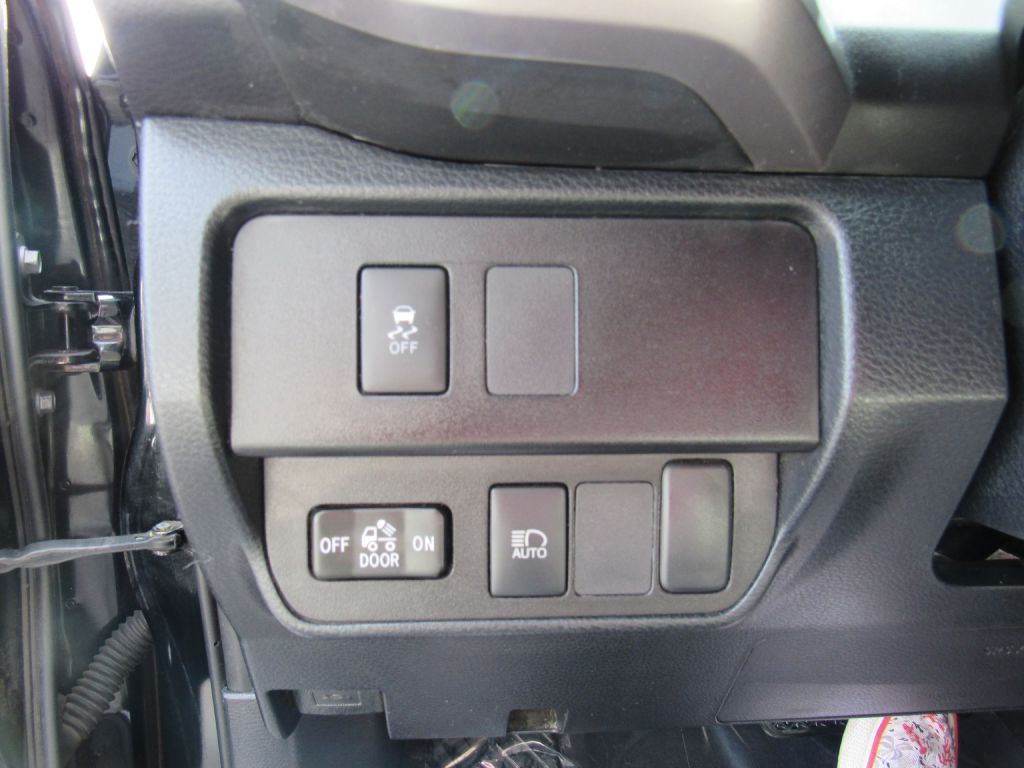 2020 Toyota Tacoma Image 23