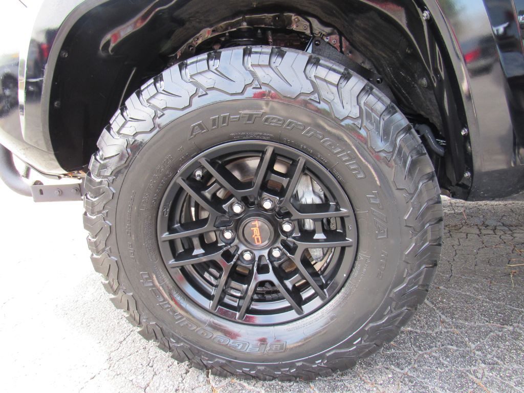 2020 Toyota Tacoma Image 24