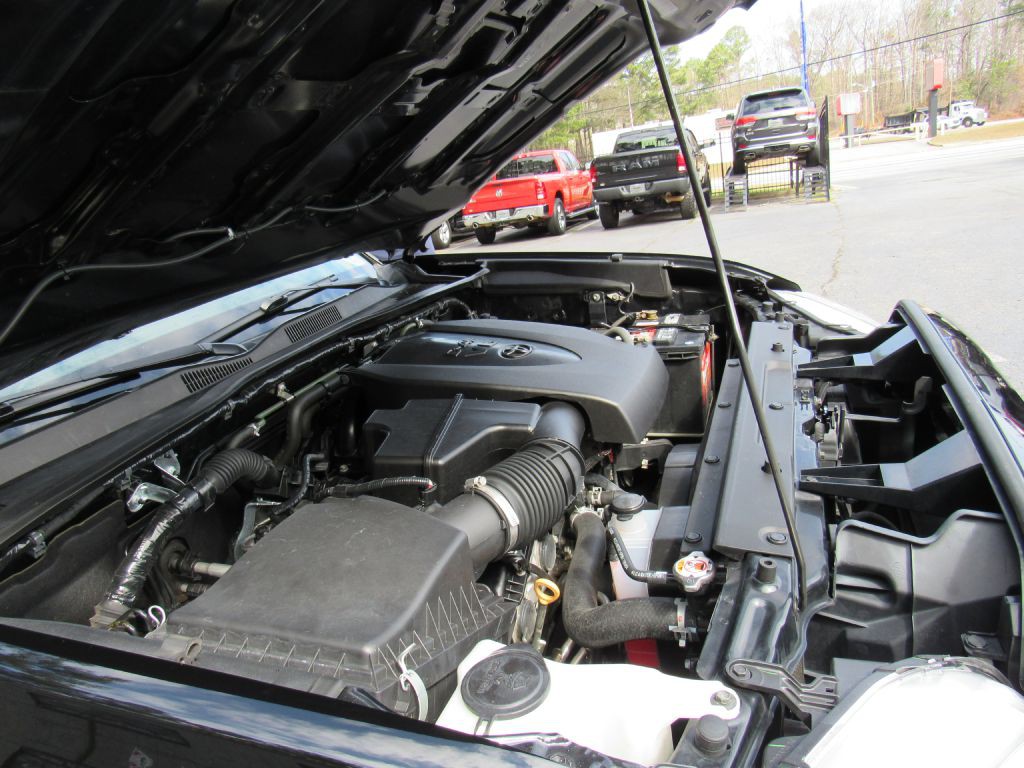 2020 Toyota Tacoma Image 26