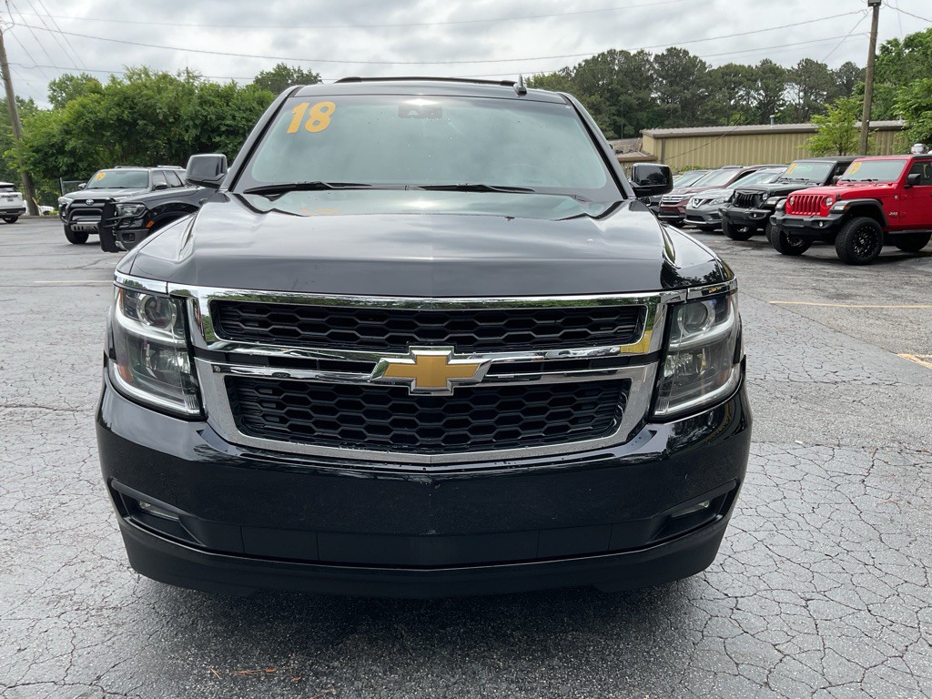 2018 Chevrolet Suburban Image 2