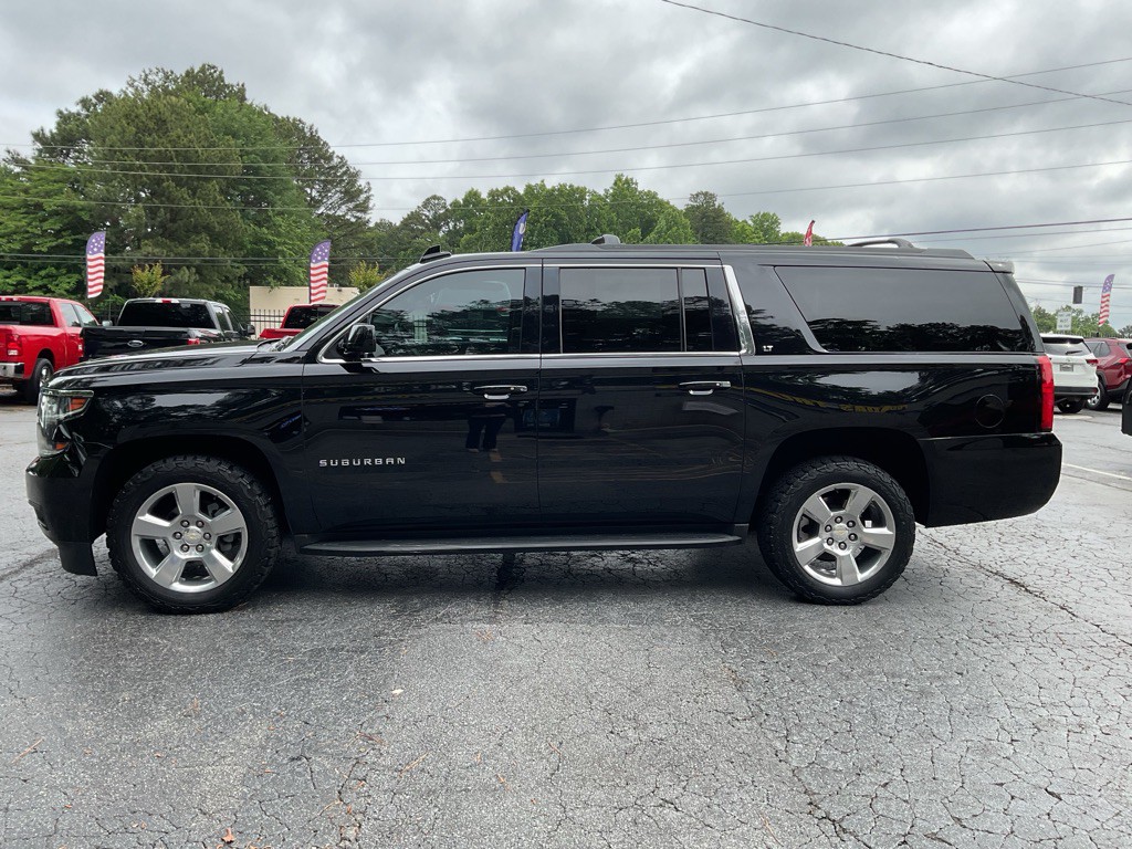 2018 Chevrolet Suburban Image 4