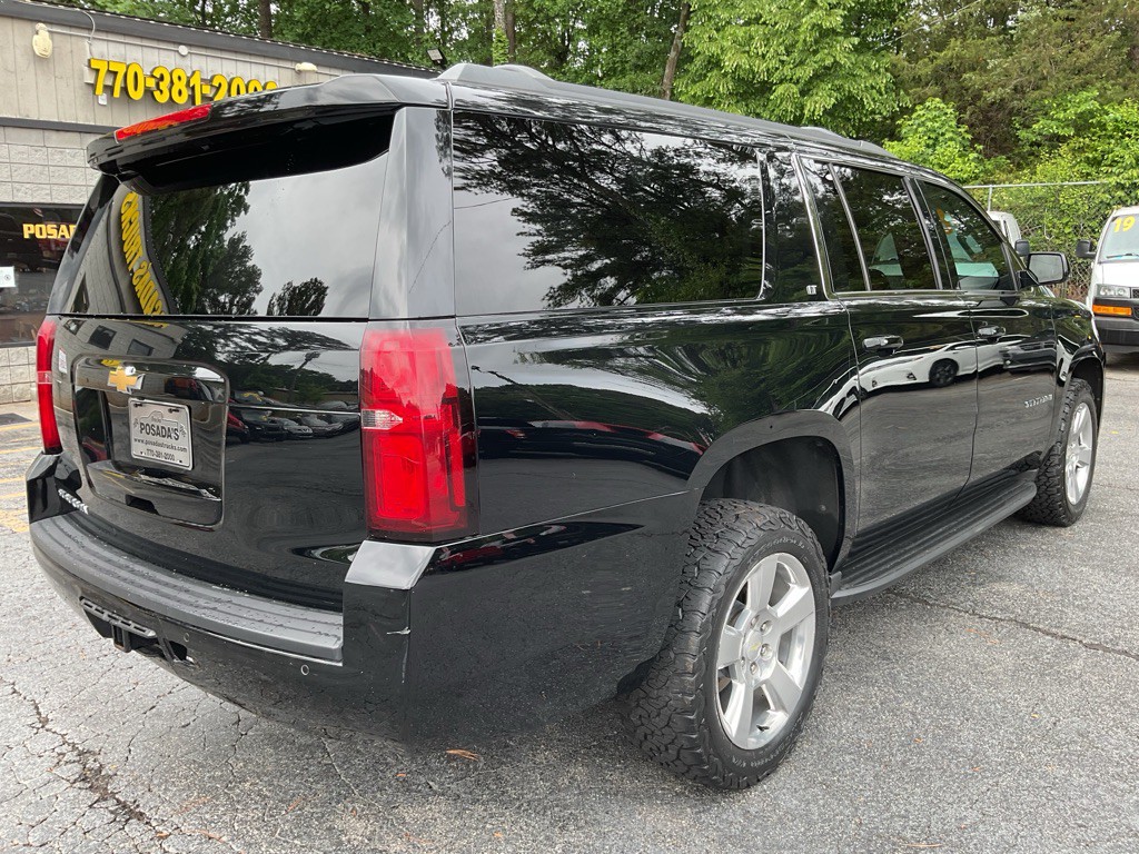 2018 Chevrolet Suburban Image 8