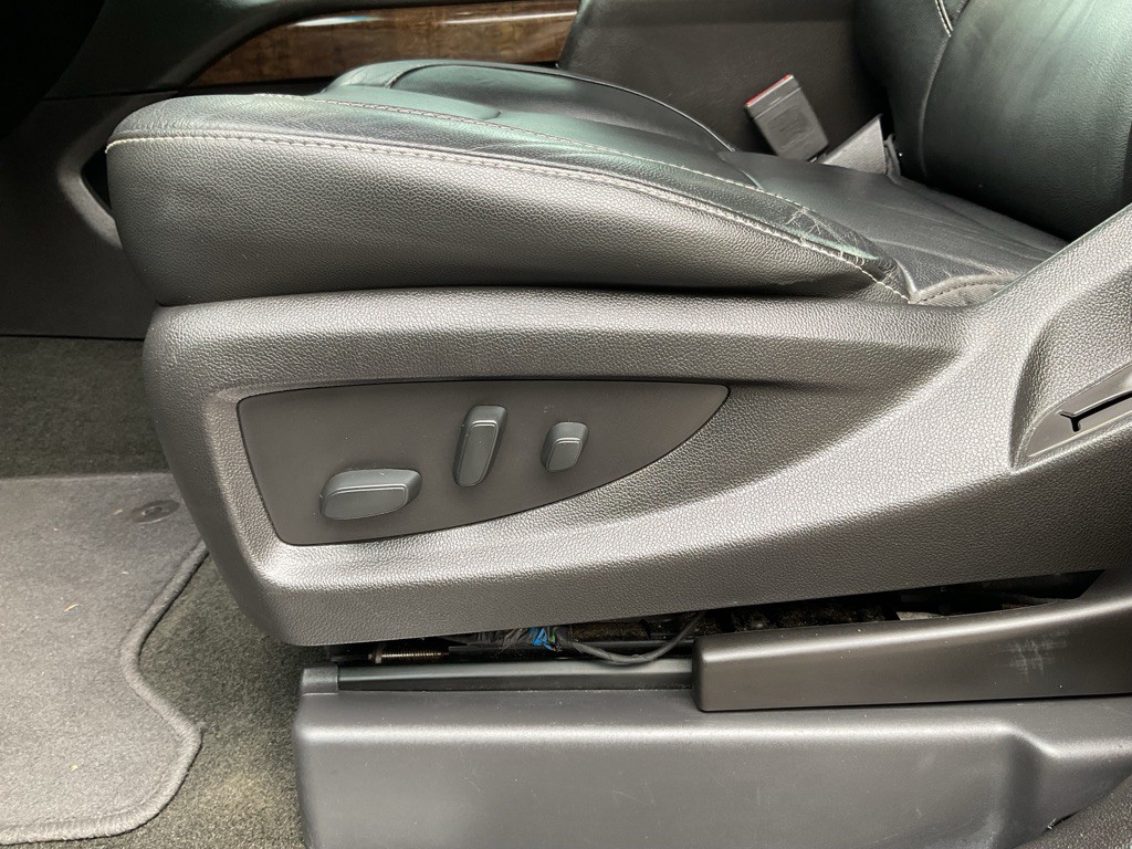 2018 Chevrolet Suburban Image 11