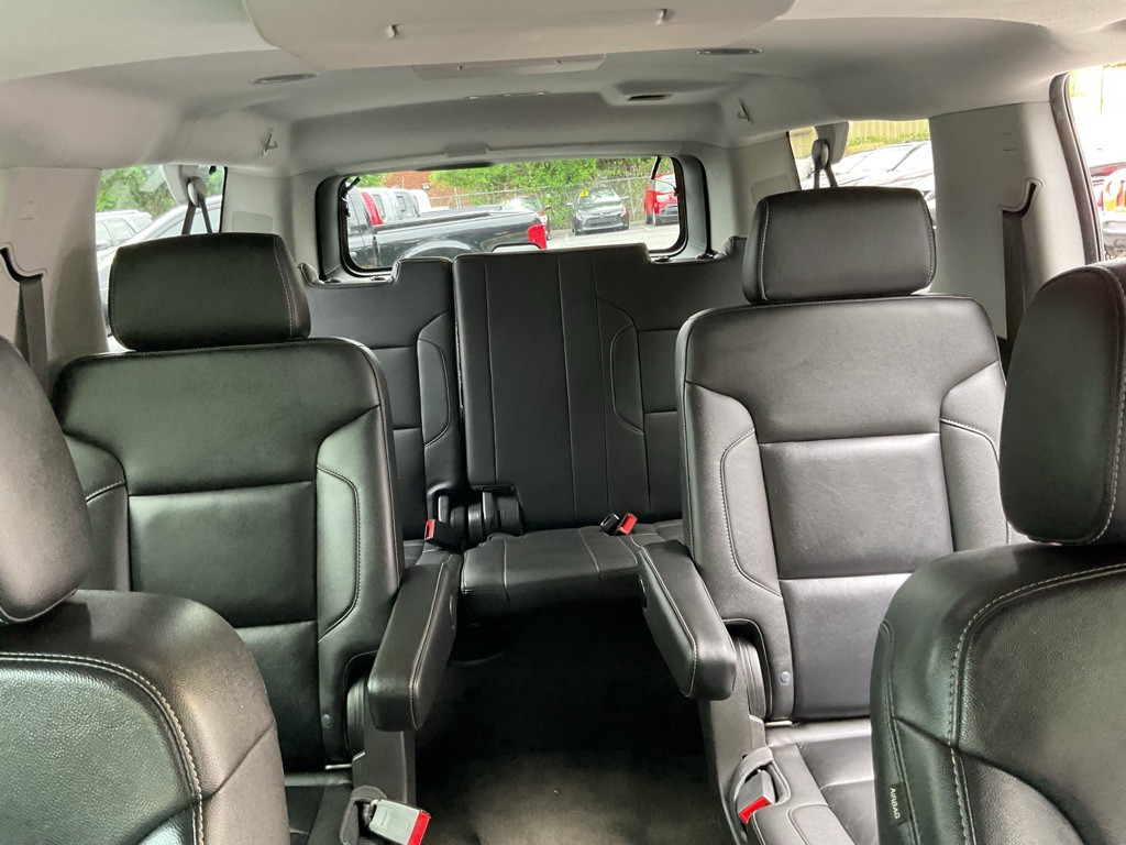 2018 Chevrolet Suburban Image 14