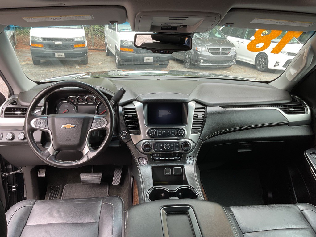 2018 Chevrolet Suburban Image 16