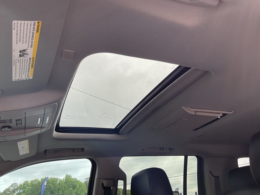 2018 Chevrolet Suburban Image 18