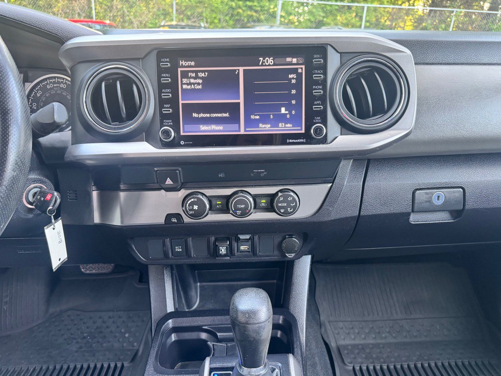 2020 Toyota Tacoma Image 16