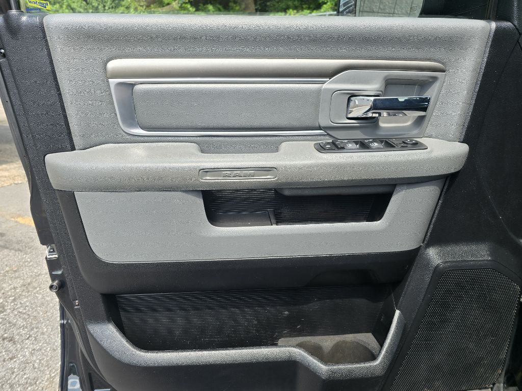 2017 RAM 2500 Image 16