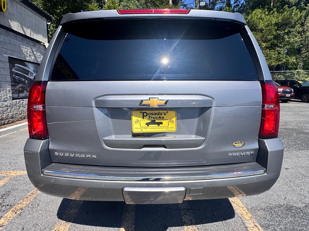 2019 Chevrolet Suburban Image 6