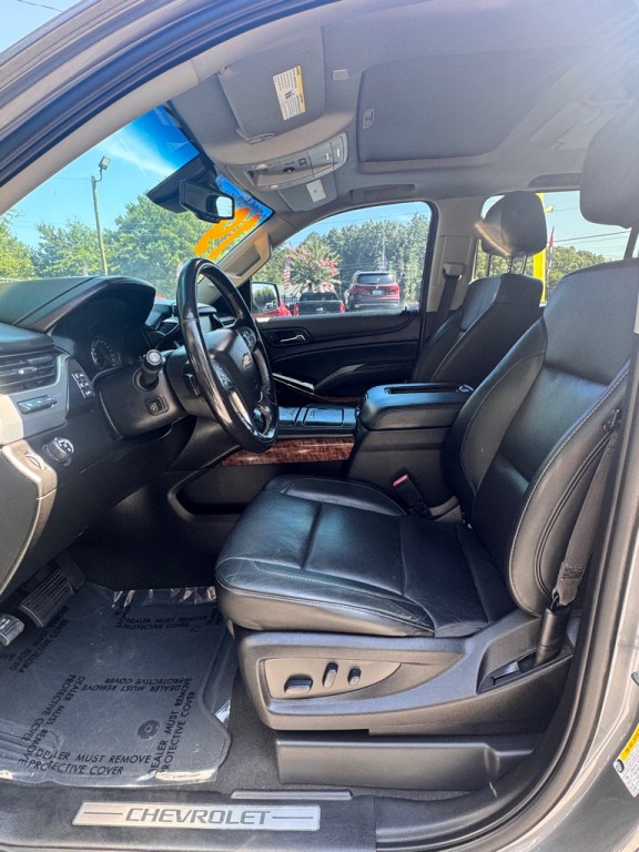 2019 Chevrolet Suburban Image 10