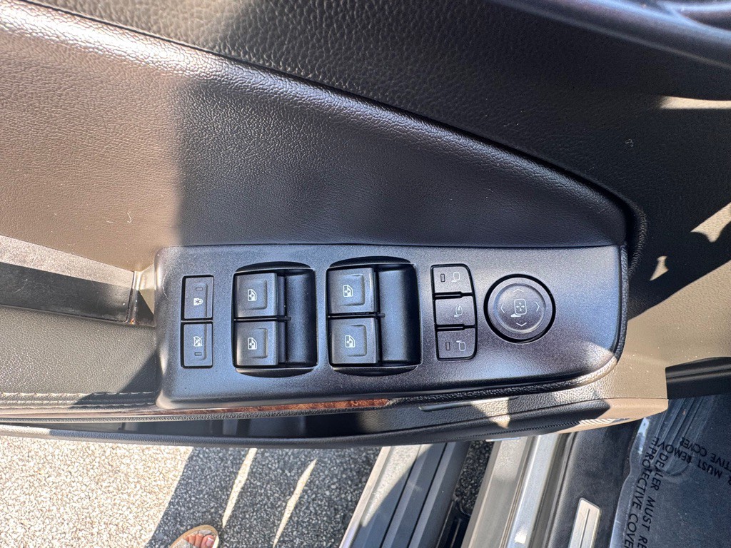2019 Chevrolet Suburban Image 12