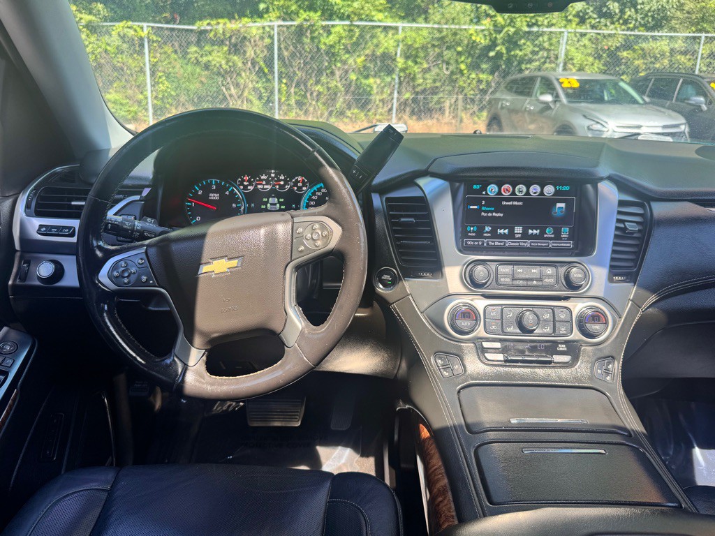 2019 Chevrolet Suburban Image 15