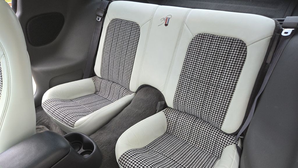 1997 Chevrolet Camaro Image 13