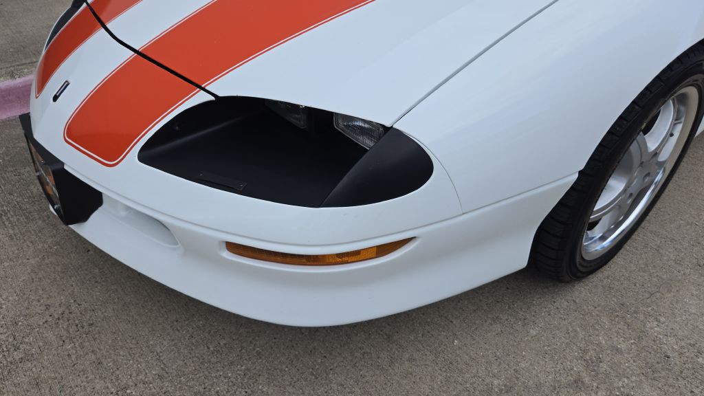 1997 Chevrolet Camaro Image 13