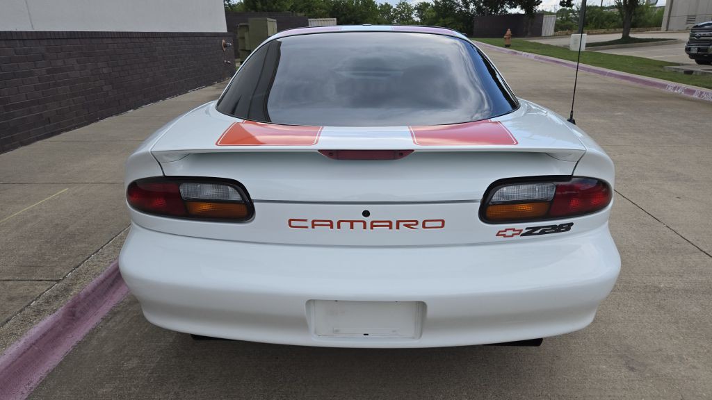 1997 Chevrolet Camaro Image 19