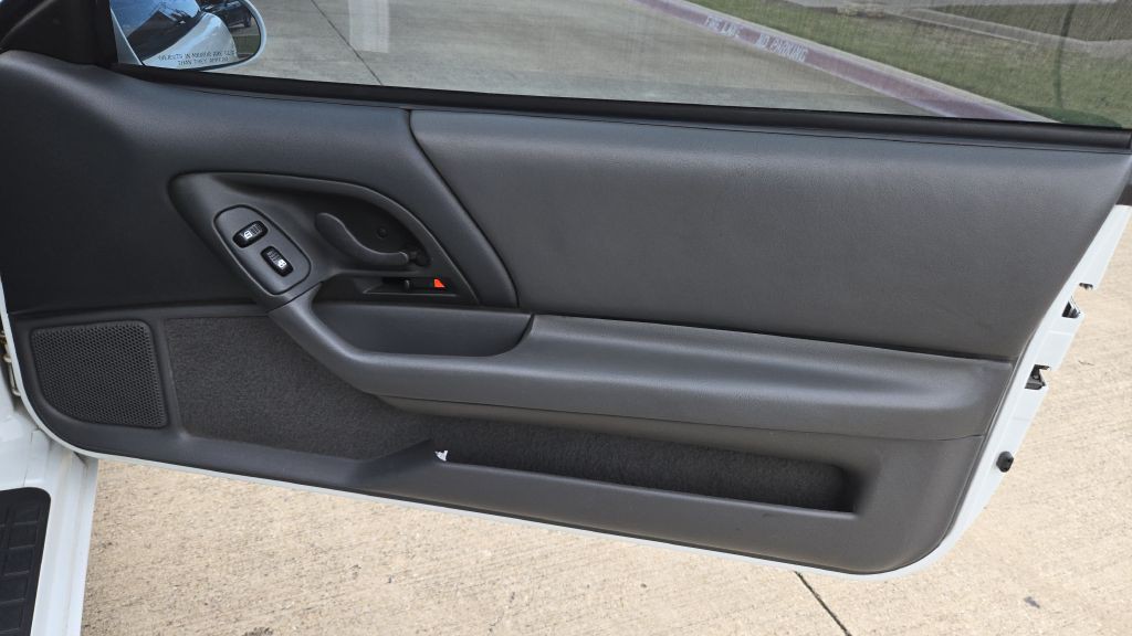 1997 Chevrolet Camaro Image 42