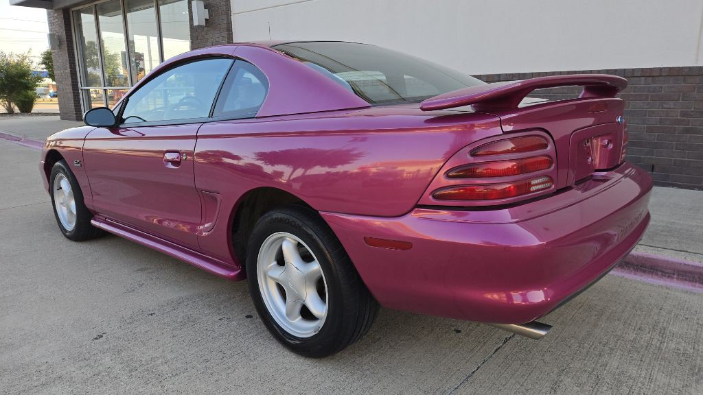 1994 Ford Mustang Image 5