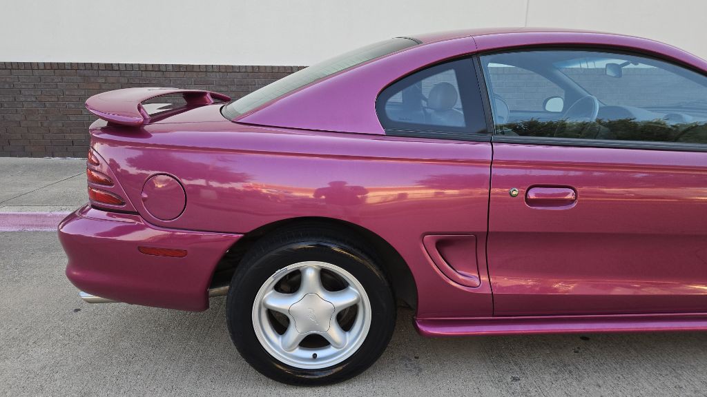 1994 Ford Mustang Image 7