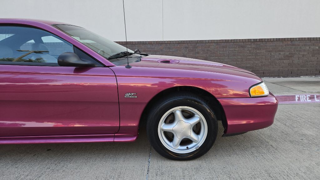 1994 Ford Mustang Image 9