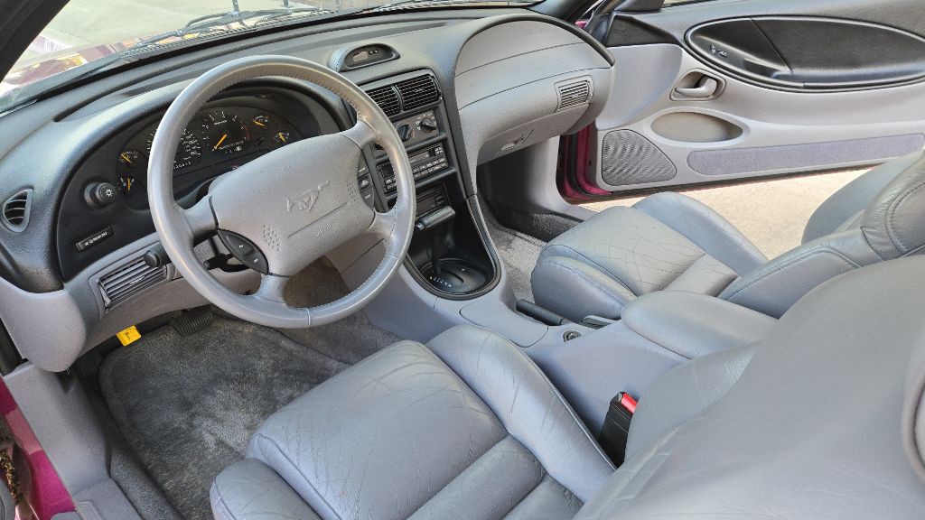 1994 Ford Mustang Image 24