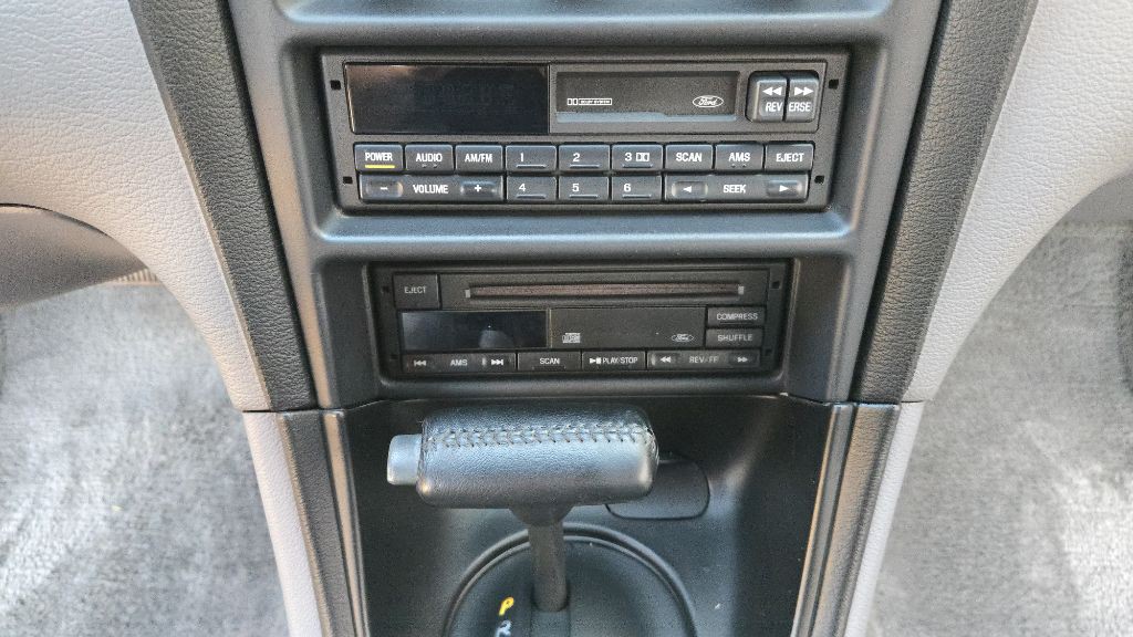 1994 Ford Mustang Image 31