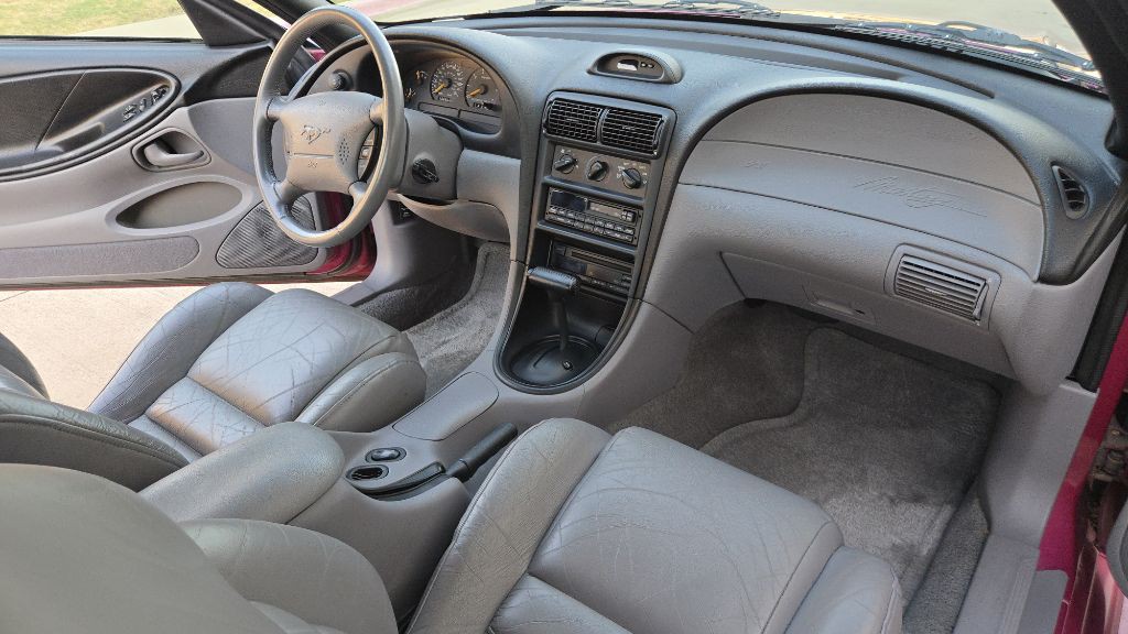 1994 Ford Mustang Image 39
