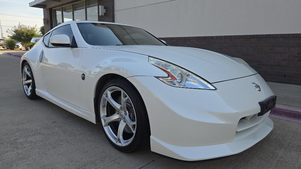2012 Nissan 370Z Image 1
