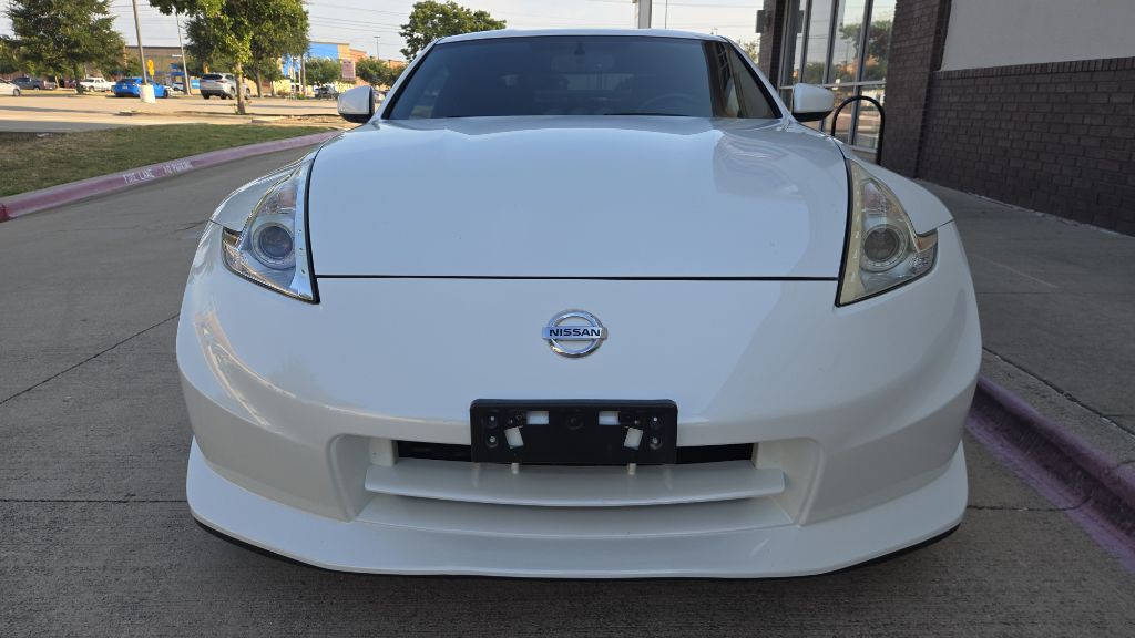 2012 Nissan 370Z Image 13