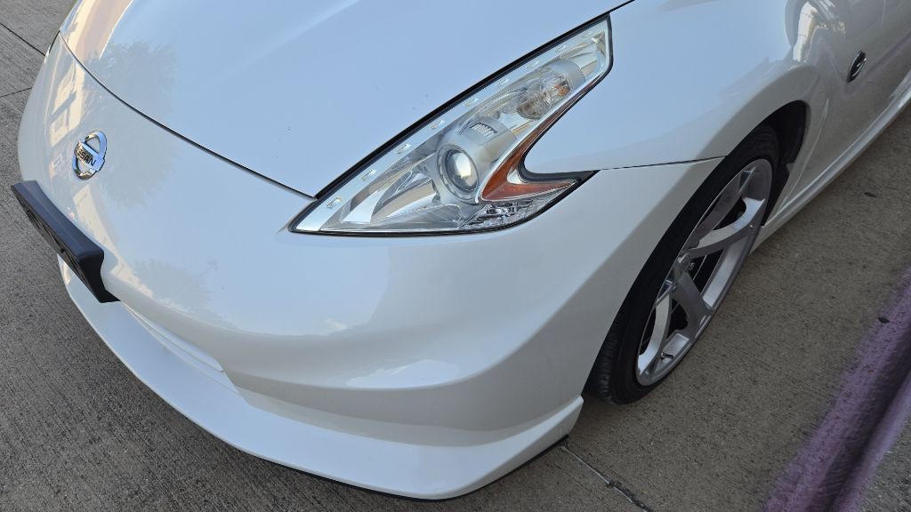 2012 Nissan 370Z Image 14
