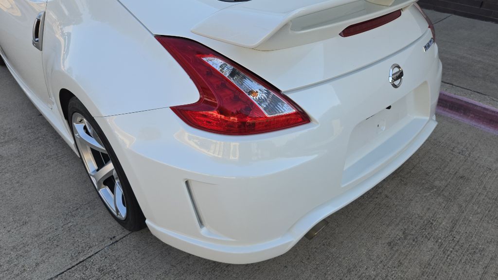 2012 Nissan 370Z Image 18