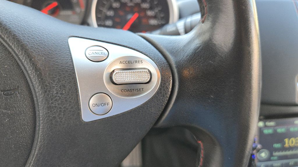 2012 Nissan 370Z Image 39