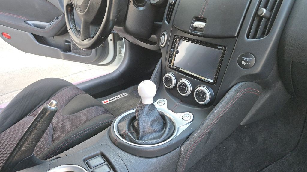 2012 Nissan 370Z Image 47