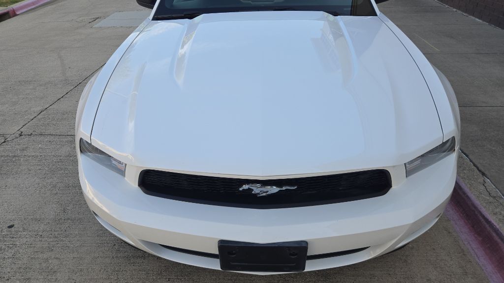 2011 Ford Mustang Image 15