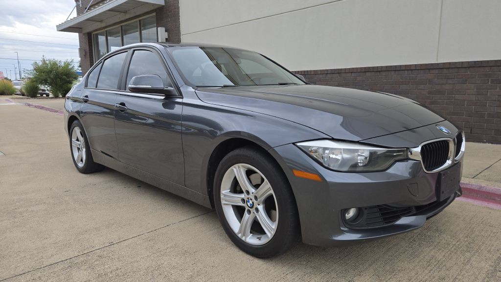 2012 BMW 3 Series Image 1