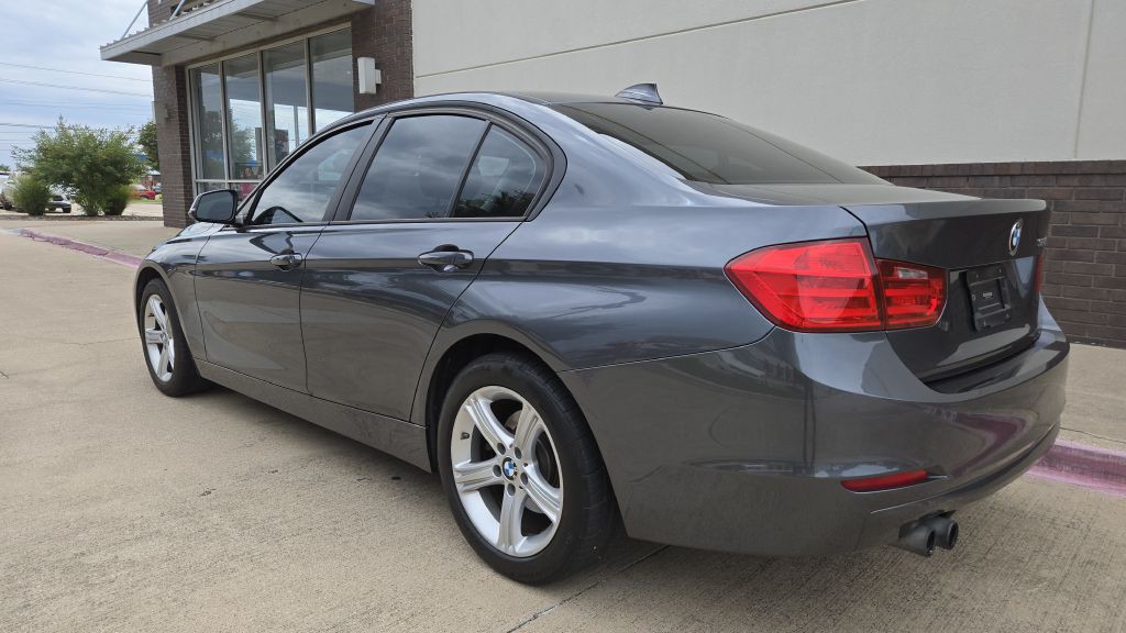 2012 BMW 3 Series Image 6