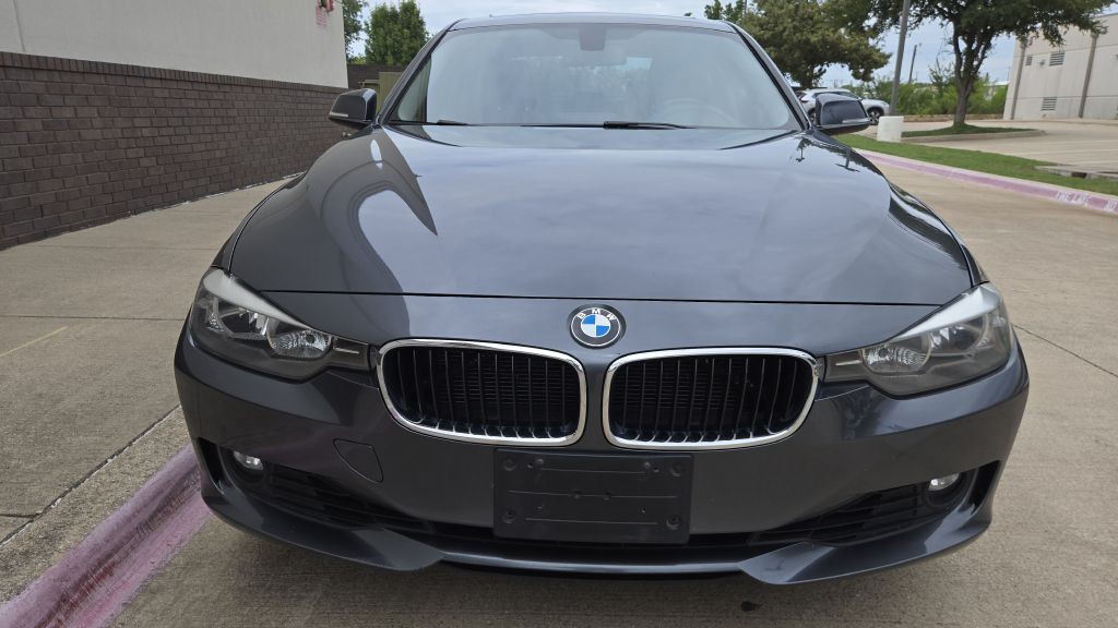 2012 BMW 3 Series Image 10