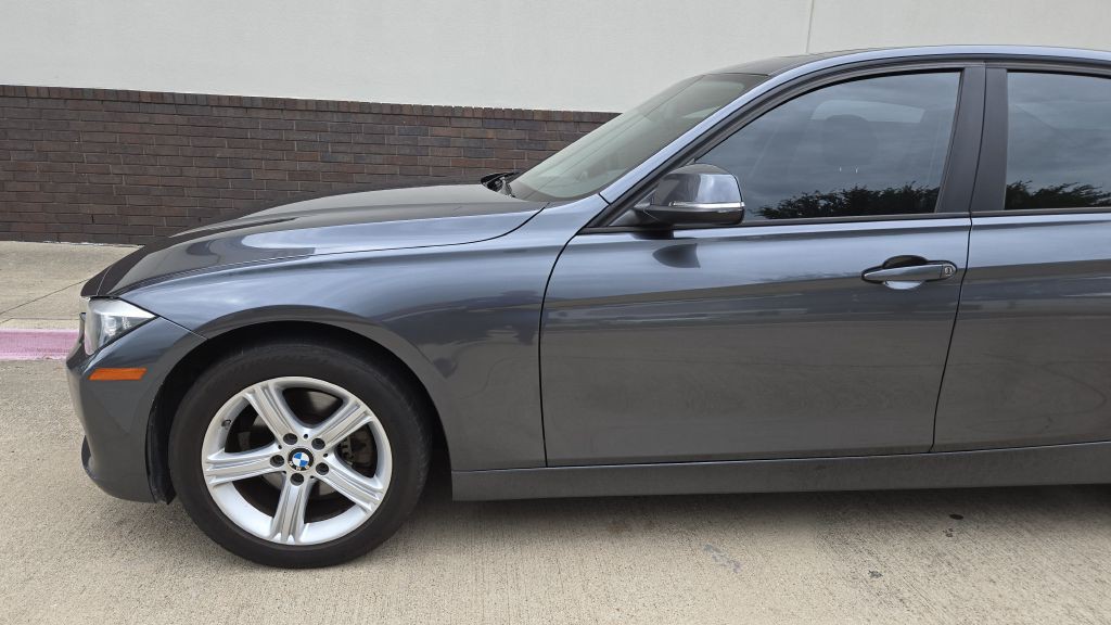 2012 BMW 3 Series Image 13