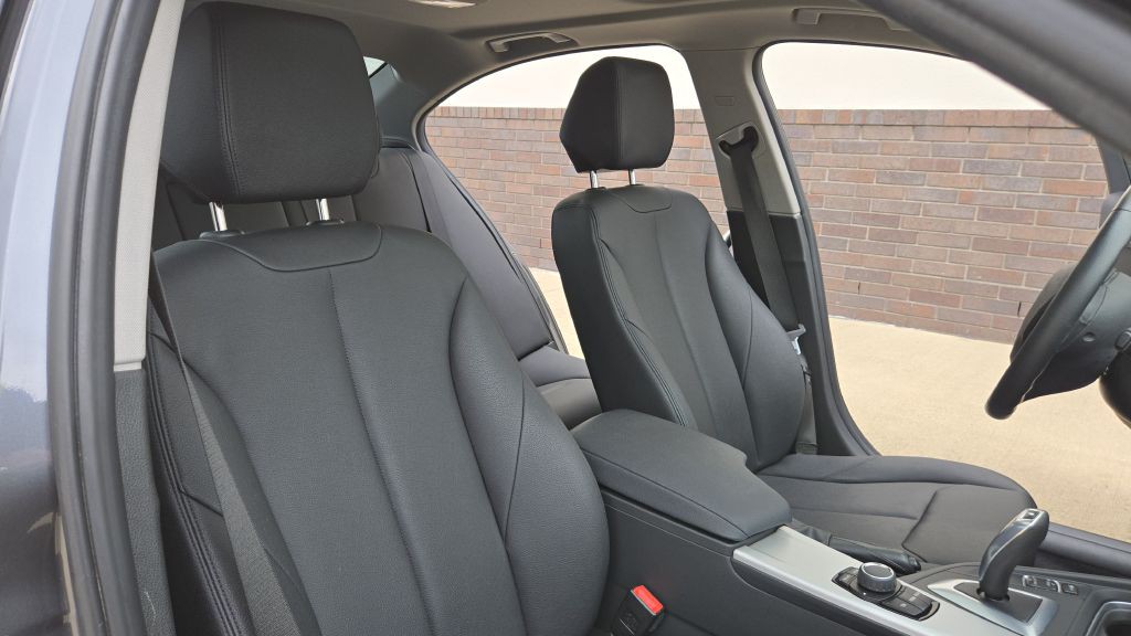 2012 BMW 3 Series Image 46