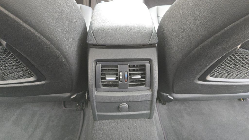 2012 BMW 3 Series Image 56