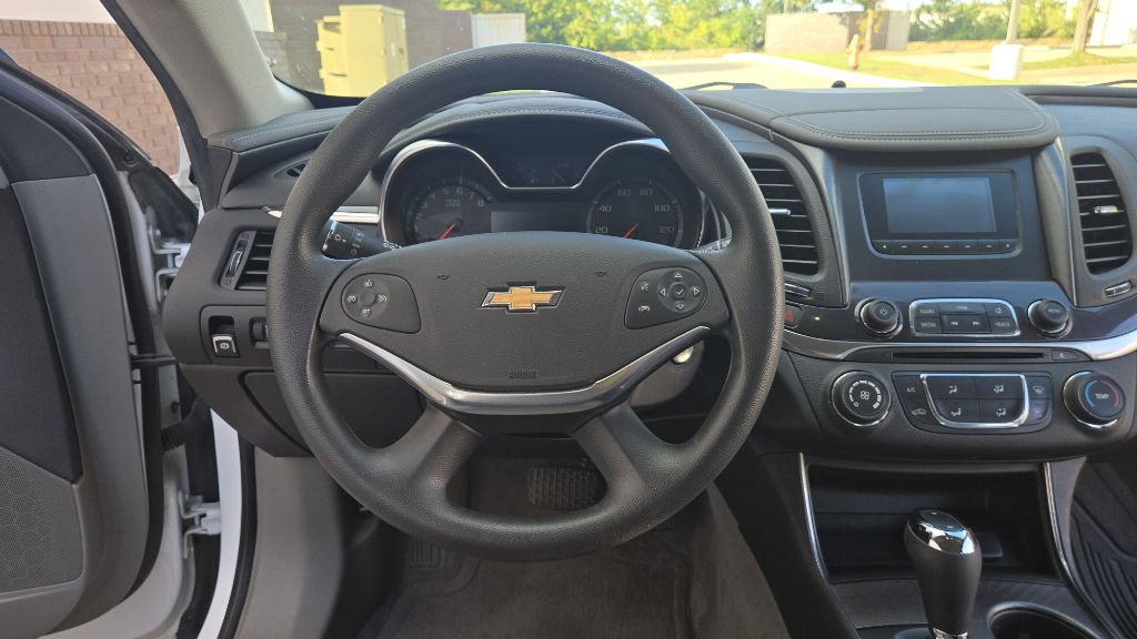 2015 Chevrolet Impala Image 29