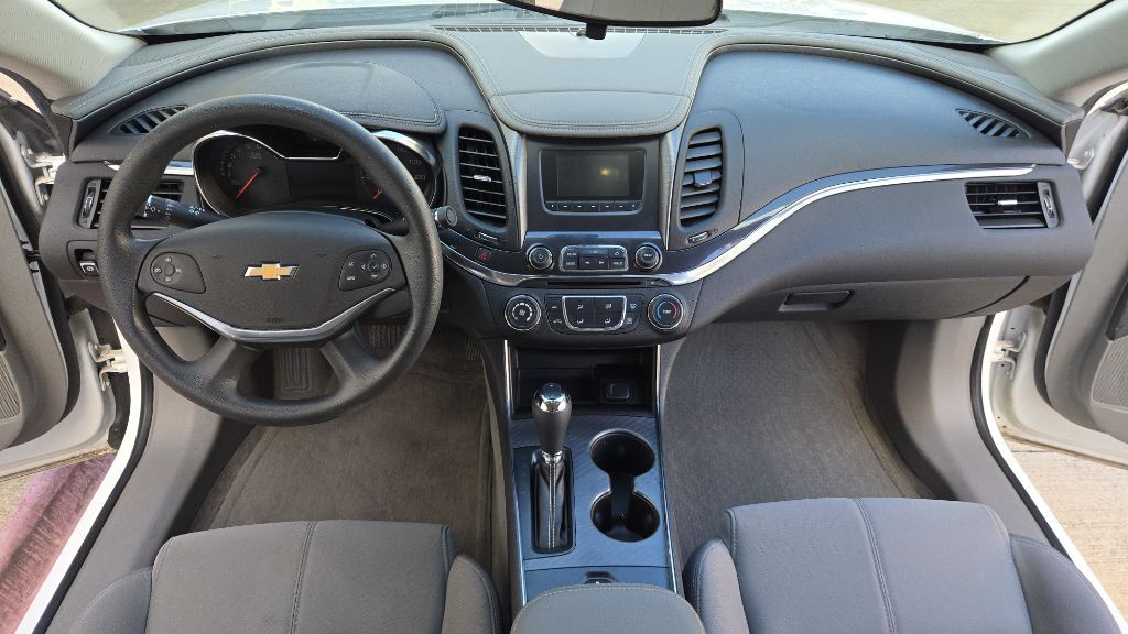 2015 Chevrolet Impala Image 32