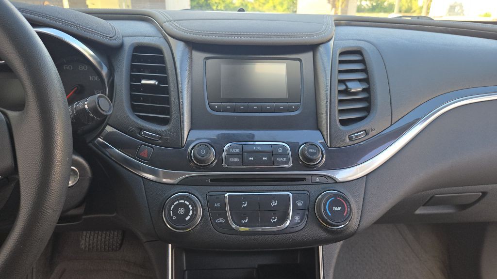 2015 Chevrolet Impala Image 35
