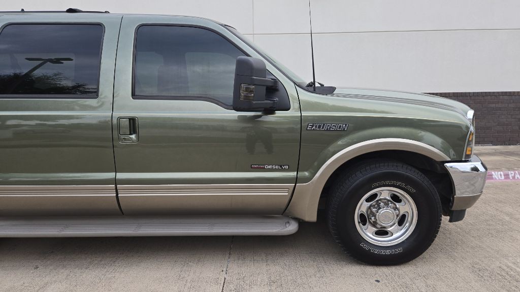 2000 Ford Excursion Image 10