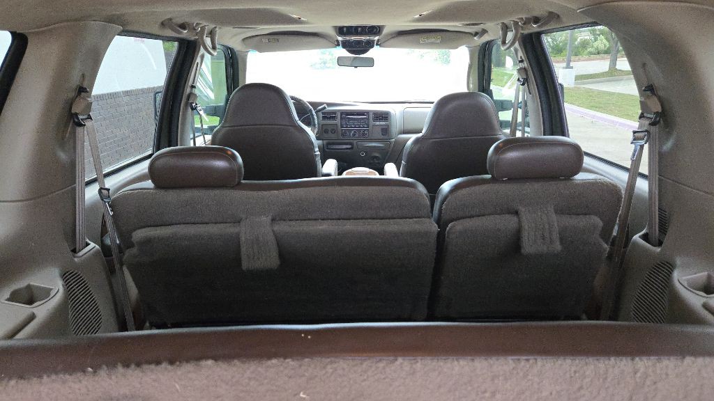 2000 Ford Excursion Image 27
