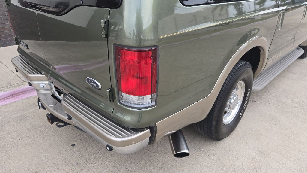 2000 Ford Excursion Image 28