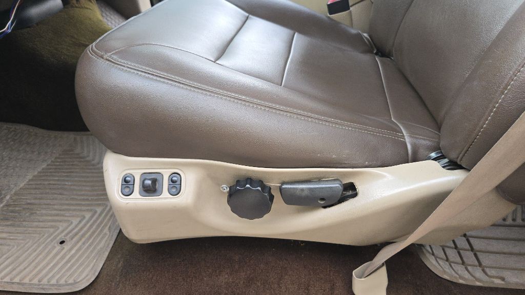 2000 Ford Excursion Image 35