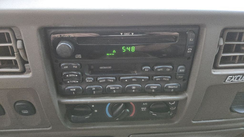 2000 Ford Excursion Image 40