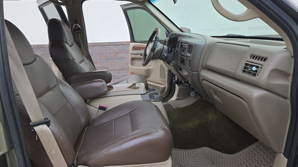 2000 Ford Excursion Image 46