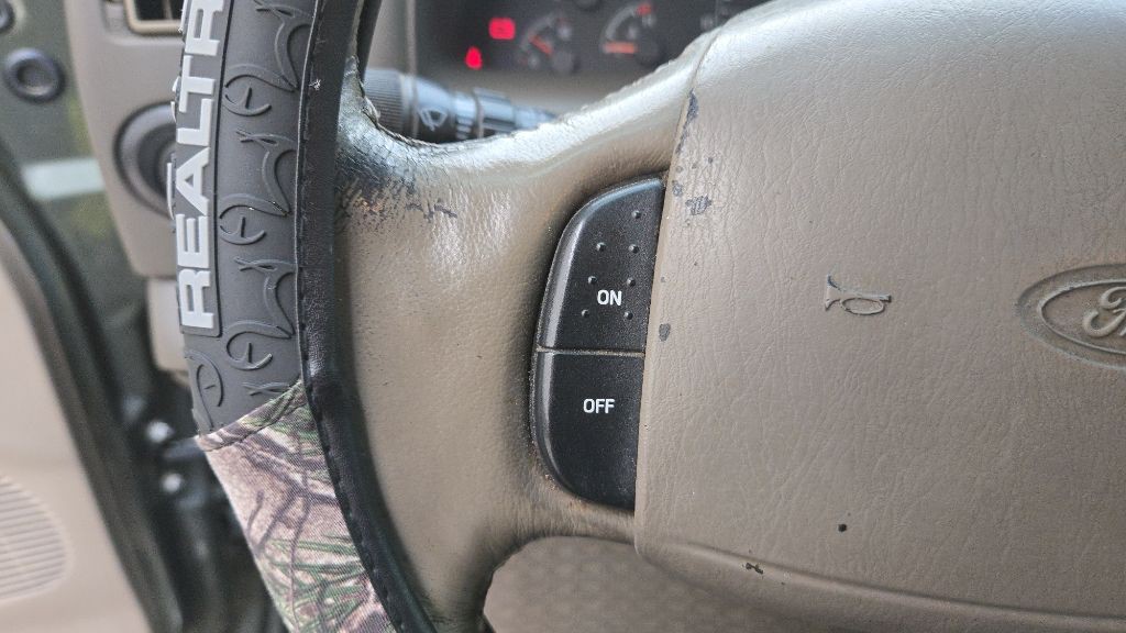 2000 Ford Excursion Image 52